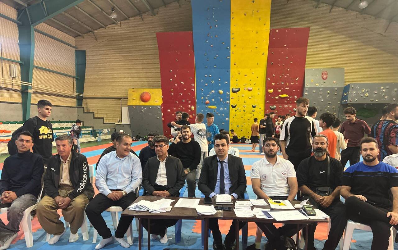 مسابقات قهرمانی موی تای کردستان در بانه برگزار شد