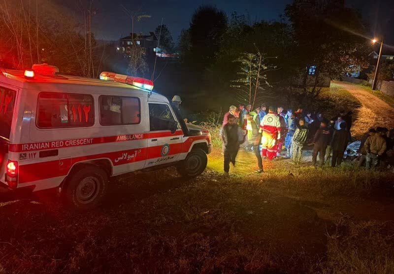 منجیآزاد: ۴ نفر گمشده در جنگلهای لاکان نجات یافتند منجیآزاد: ۴ نفر گمشده در جنگلهای لاکان نجات یافتند