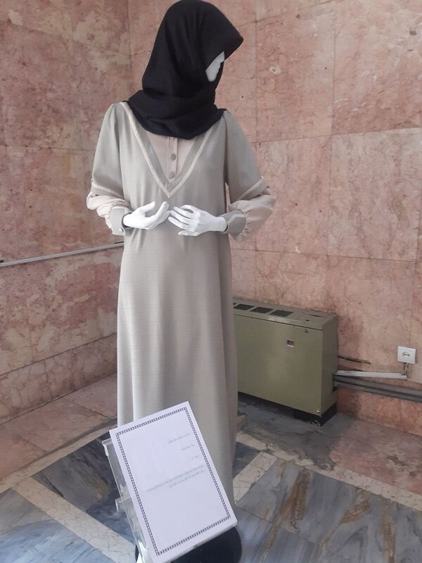 نمایشگاهی به وسعت ویترینی از آشفتگی