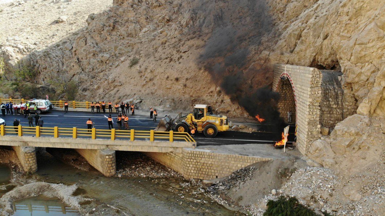 رزمایش انسداد تونل محور اسفراین به بجنورد با هدف سنجش آمادگی برگزار شد