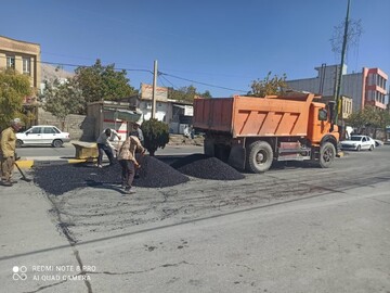 نهضت آسفالت معابر یاسوج؛زیرسازی بلوار آیت الله ملک حسینی آغاز شد
