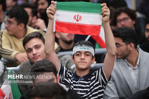 دیدار دانشآموزان و دانشجویان با رهبر انقلاب