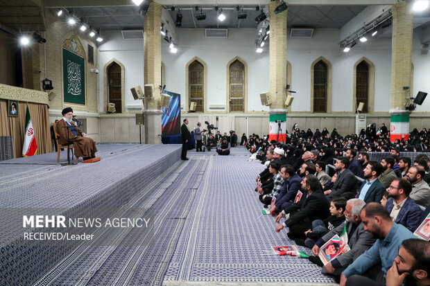 دیدار دانش‌آموزان و دانشجویان با رهبر معظم انقلاب اسلامی 21