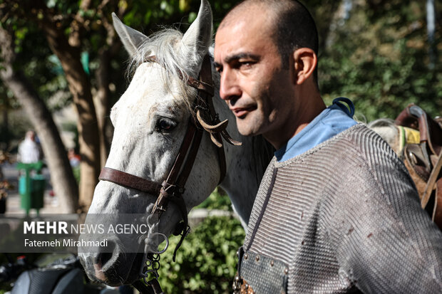 رژه سربازان هخامنشی در خیابان انقلاب تهران