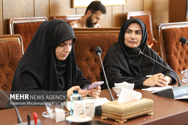 جلسه مرکز راهبری بانوان با نمایندگان عضو فراکسیون زنان مجلس 14