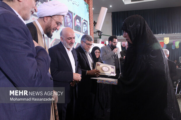 نخستین یادواره فرماندهان و مدیران شهید بهداری رزمی دفاع مقدس 31