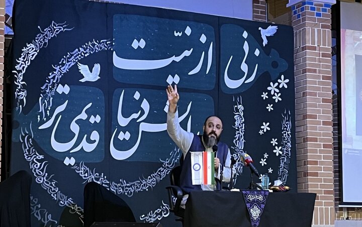 شعر دروازه ورود ما به عالم غیب است؛ شب شعر فاطمی برگزار شد