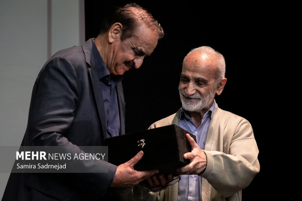 آیین بزرگداشت چهره‌ی ماندگار اندیشه‌ی مقاومت