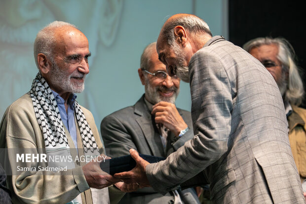 آیین بزرگداشت چهره‌ی ماندگار اندیشه‌ی مقاومت