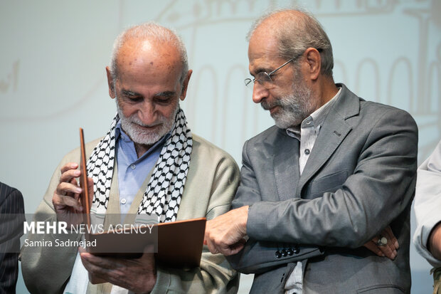 آیین بزرگداشت چهره‌ی ماندگار اندیشه‌ی مقاومت