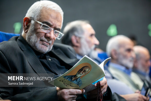 آیین بزرگداشت چهره‌ی ماندگار اندیشه‌ی مقاومت