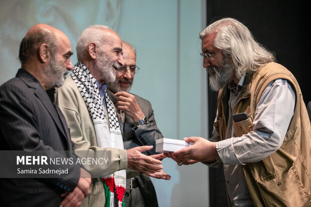 آیین بزرگداشت چهره‌ی ماندگار اندیشه‌ی مقاومت