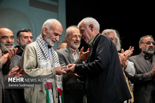 آیین بزرگداشت چهره‌ی ماندگار اندیشه‌ی مقاومت