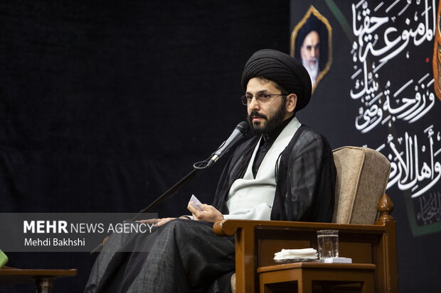 حال و هوای حرم بانوی کرامت در شب شهادت حضرت زهرا(س)