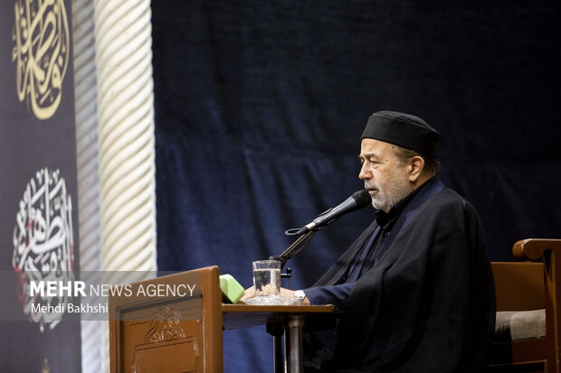 حال و هوای حرم بانوی کرامت در شب شهادت حضرت زهرا(س)