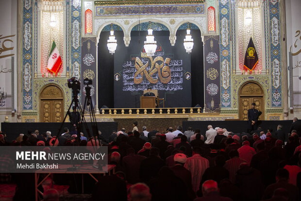 حال و هوای حرم بانوی کرامت در شب شهادت حضرت زهرا(س)