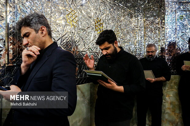 حال و هوای حرم بانوی کرامت در شب شهادت حضرت زهرا(س)