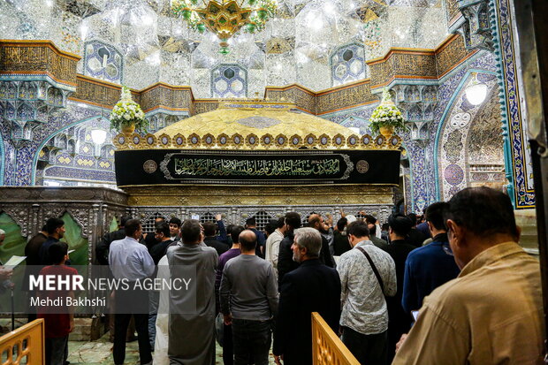 حال و هوای حرم بانوی کرامت در شب شهادت حضرت زهرا(س)