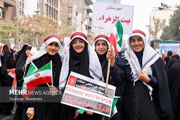 ۱۳ آبان؛ تجلی بصیرت و استکبارستیزی