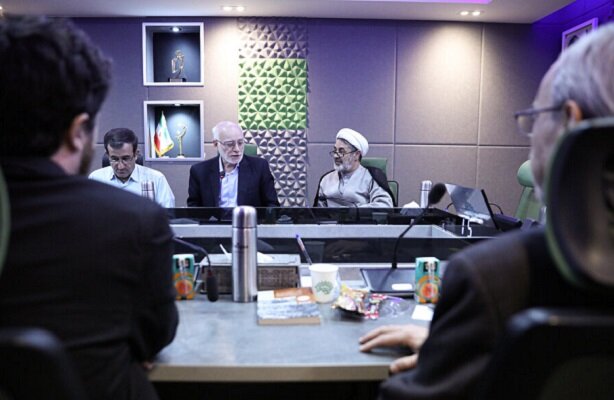 ما با یک سنجاق «چشم غول» را کور کردیم!