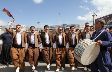 فێستیڤاڵی هەڵپەڕکێ بانە لە ئێران تۆماری نەتەوەیی کرا