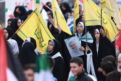 Tahran'daki "Küresel Emperyalizme Karşı Milli Mücadele Günü" etkinliğinden kareler