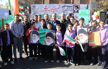 ۱۳ آبان چراغی برای فهم واقعیت امروز و آینده است