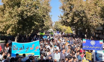 حضور پرشور مردم و مسئولان تویسرکان در راهپیمایی یوم‌الله ۱۳ آبان