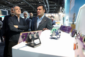 محصولات فناورانه در ارائه خدمت به مناطق محروم کشور به کار گرفته شود