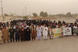 ایستادگی در طوفان؛ مردم جلگه چاه‌هاشم راهپیمایی ۱۳آبان را برگزار کردند