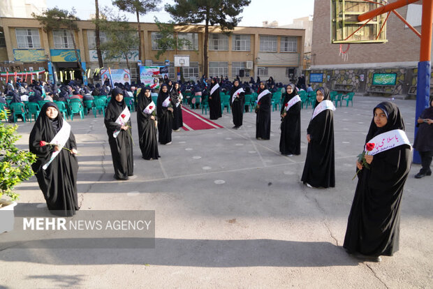 زنگ استکبار ستیزی در مدارس استان اصفهان نواخته شد