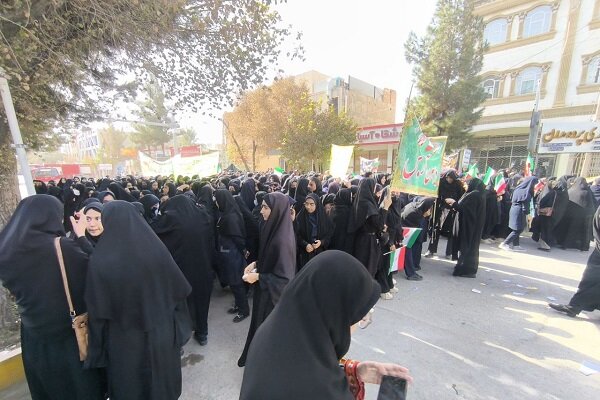 تجلی وحدت و استکبار ستیزی در راهپیمایی ۱۳ آبان خاش