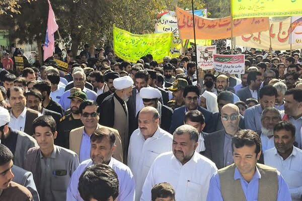 تجلی وحدت و استکبار ستیزی در راهپیمایی ۱۳ آبان خاش