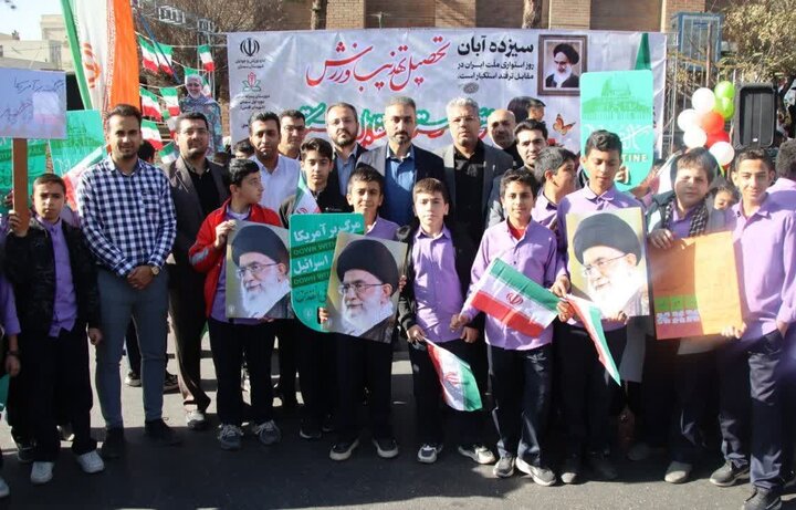 مشت محکم بر دهان استکبار؛ مردم استان سمنان حماسه ساز شدند