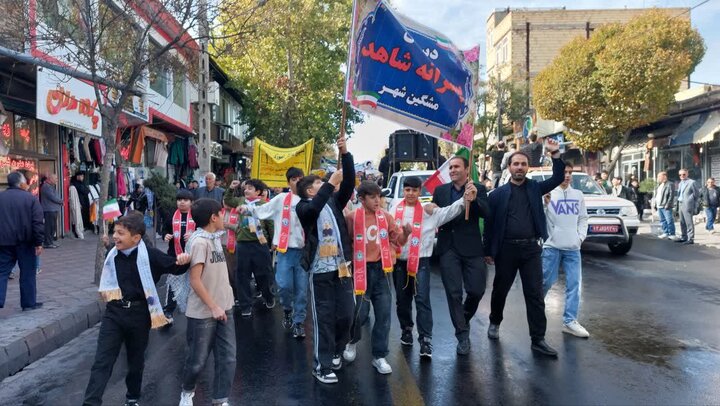 راهپیمایی ۱۳ آبان در مشگین شهر؛تجلی وفاداری مردم به انقلاب اسلامی