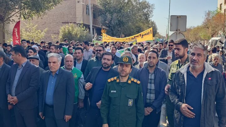 اردستان؛ جلوهگاه بصیرت و استکبارستیزی در ۱۳ آبان ۱۴۰۴