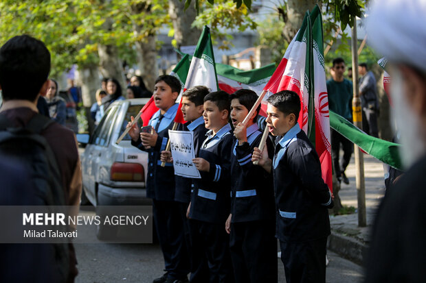 راهپیمایی یوم الله ۱۳ آبان در فومن