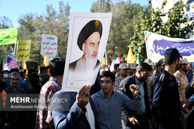 راهپیمایی ۱۳ آبان در بیرجند