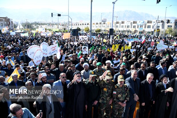 راهپیمایی ۱۳ آبان در بیرجند