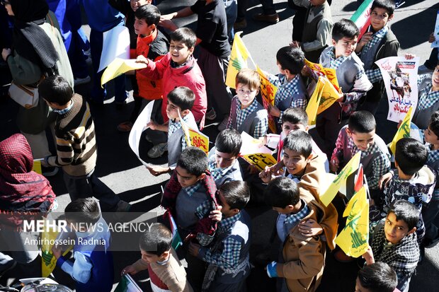 راهپیمایی ۱۳ آبان در بیرجند