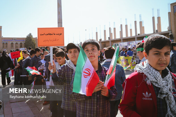 راهپیمایی یوم الله ۱۳ آبان در پیشوا