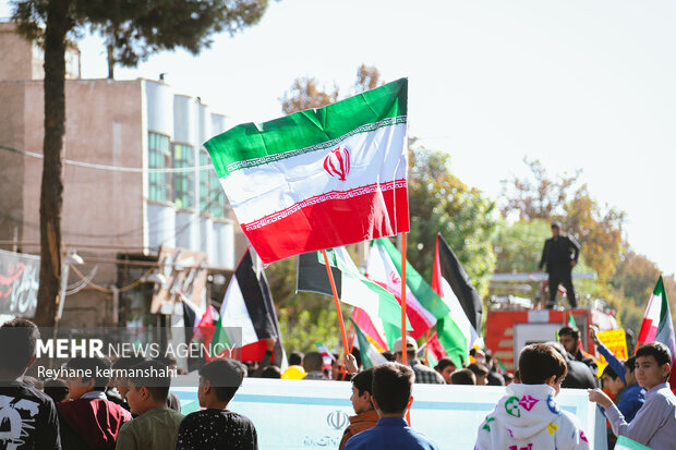 راهپیمایی یوم الله ۱۳ آبان در پیشوا