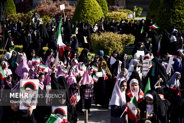 مراسم یوم الله ۱۳ آبان در اصفهان