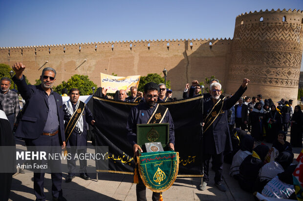 راهپیمایی 13 آبان در شیراز