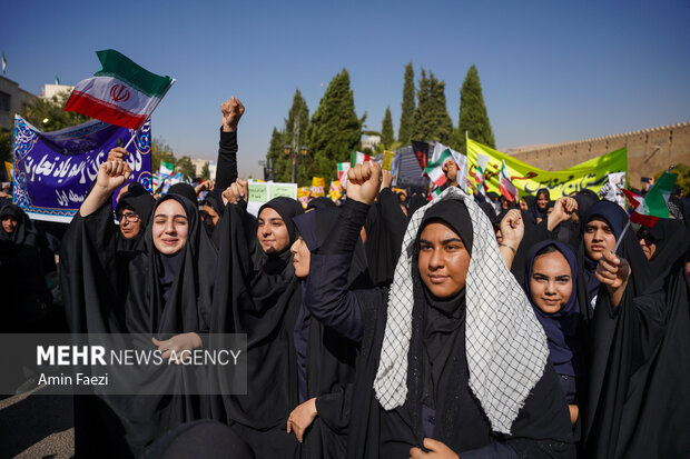 راهپیمایی 13 آبان در شیراز