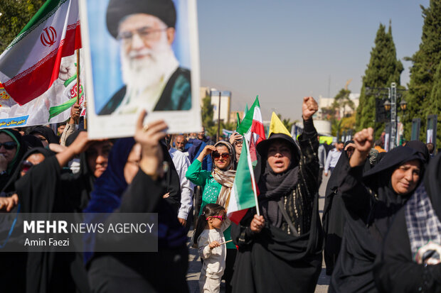 راهپیمایی 13 آبان در شیراز