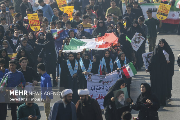 حضور پرشور مردم تبریز در راهپیمایی ۱۳ آبان؛ حماسه‌ای میان نسل‌ها