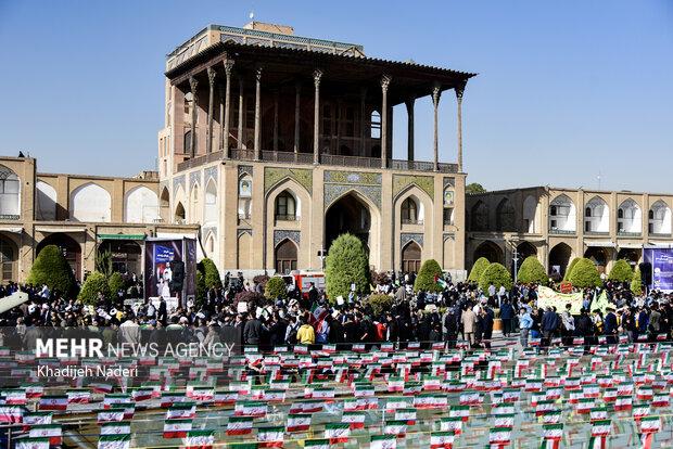 مراسم یوم الله ۱۳ آبان در اصفهان