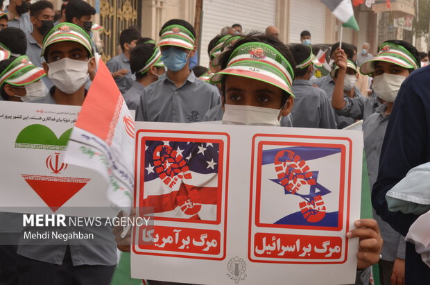 برگزاری راهپیمایی پرشور ۱۳ آبان با وجود آلودگی هوا در رودان