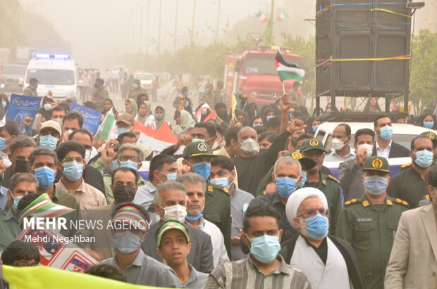 برگزاری راهپیمایی پرشور ۱۳ آبان با وجود آلودگی هوا در رودان
